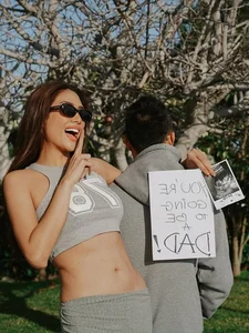 Supermodel Vo Hoang Yen: From Breast Reduction Surgeries to Pregnancy Joy - image 3