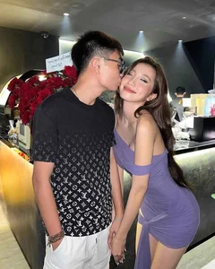 Inside the Luxurious Lives of Influencers Married to Famous Streamers - image 2