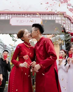 Inside the Luxurious Lives of Influencers Married to Famous Streamers - image 0
