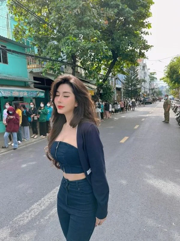 Saigon Beauty Influencer Shares Emotional Journey and Essential Tips for Long Hair Care