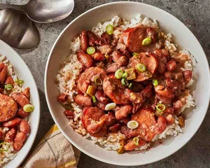 A Culinary Journey: 10 Iconic American Dishes You Must Try - image 4