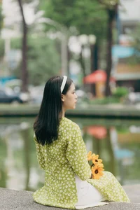 Young Generation Revives Traditional Ao Dai for Lunar New Year - image 5