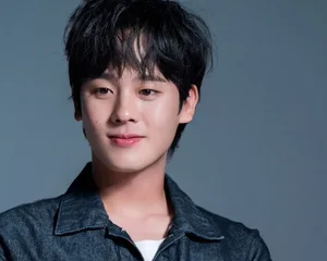 Top Rising Korean Actors of 2024: Go Yoon Jung and Lee Jung Ha Lead the Way - image 1