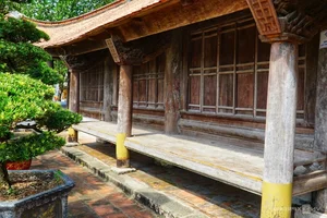 Tra Co Communal House: A Cultural Landmark on Vietnam's Border - image 0