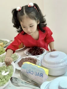 Inspiring Journey of a Single Mother: Balancing Fame, Family, and Healthy Cooking Post-Divorce - image 9