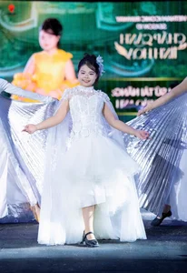 Vietnam Iconic Runway Season 10: Over 150 Child Models Showcase Talent and High Fashion - image 14