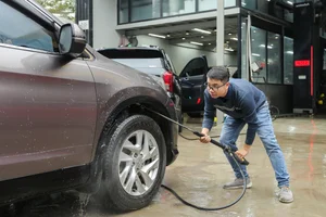 Car Spa Services Overwhelmed as Demand Spikes Before Tet - image 17