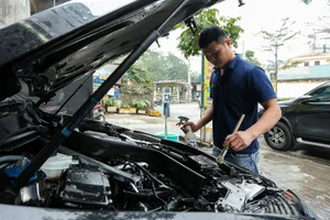 Car Spa Services Overwhelmed as Demand Spikes Before Tet - image 12