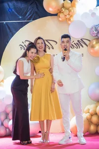 Quế Vân Hosts Lavish Housewarming Party Attended by Close Friend Ưng Hoàng Phúc and Stars - image 3