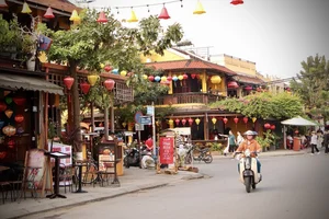 Experiencing the Peaceful Charm of Hoi An Ancient Town During Tet Festival - image 5