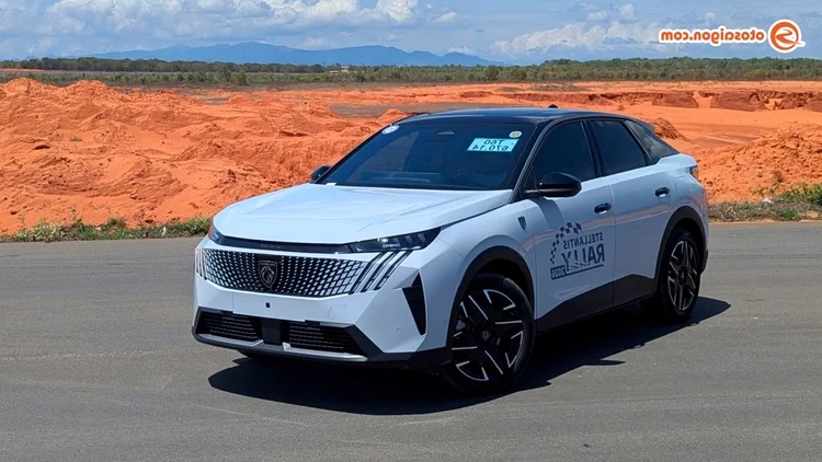 Peugeot 3008 and 5008: Premium SUV Luxury Starting from 1.279 Billion VND