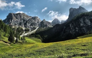 Witness the Majesty: A Visual Journey Through North America's Greatest Mountains - image 3