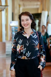 Timeless Beauty of Hanoi’s Youngest People’s Artist and Her 30-Year Love Story - image 2