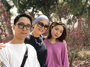 Timeless Beauty of Hanoi’s Youngest People’s Artist and Her 30-Year Love Story - image 1
