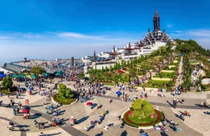 The Spiritual Journey to Ba Den Mountain: A Massive New Year Pilgrimage in Vietnam’s Tay Ninh Province - image 5