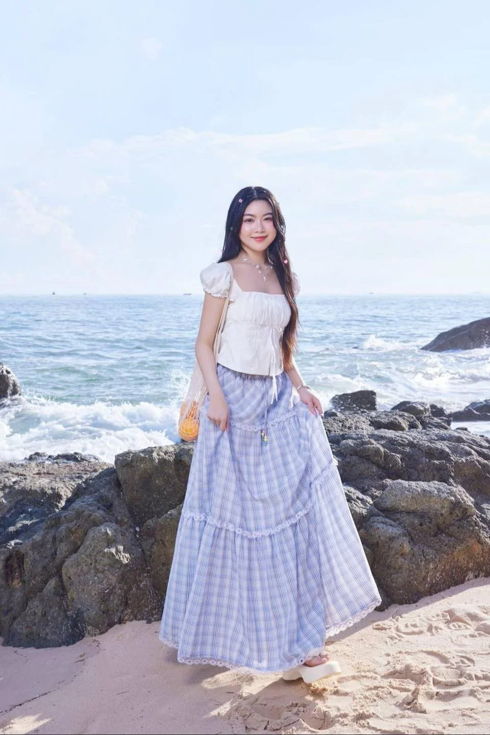 Chic Beachwear Inspiration: How Quyền Linh’s Daughter Nails the Perfect Summer Look