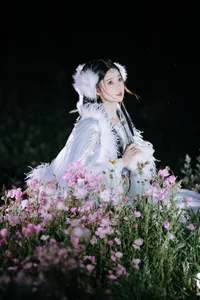 Artistic Portraiture: YiTuYu Art Language Vol.4450 Featuring Chu Yuan Yuan - image 2