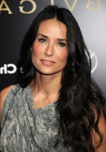 Demi Moore: A Look Back at Her Iconic 40-Year Career and Style Evolution - image 0
