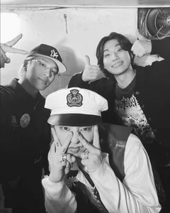 K-Pop Titans Return: V's Seductive New Music Video and BIGBANG's Chart-Topping Reunion Success - image 3