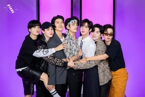 K-Pop Titans Return: V's Seductive New Music Video and BIGBANG's Chart-Topping Reunion Success - image 1