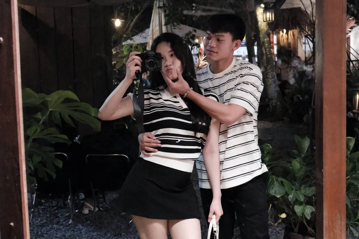Exclusive Romantic Gallery: Ho Van Cuong and His Beautiful Wife Share Heartwarming Moments of Their Journey Together