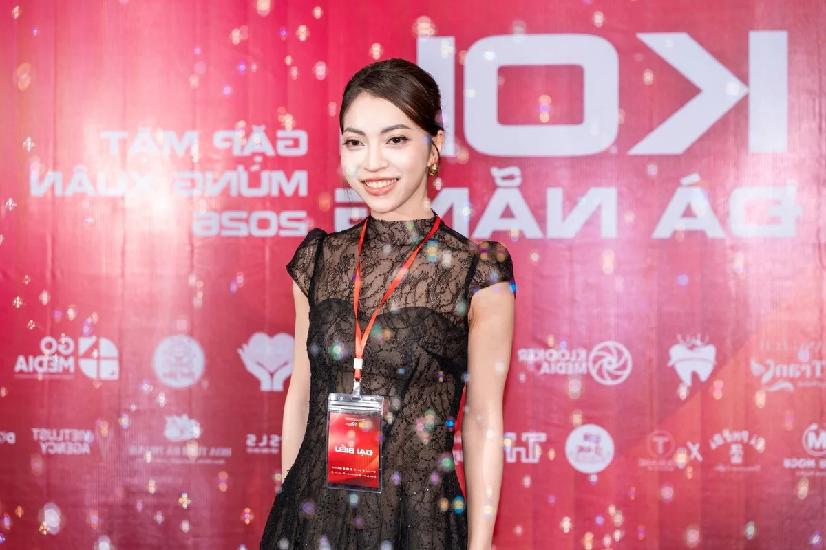 Stunning Beauty Transformation of Da Nang Influencer Nhat Le: Latest Trendy Looks and Modern Fashion Inspiration