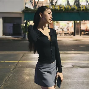 Stunning Beauty Transformation of Da Nang Influencer Nhat Le: Latest Trendy Looks and Modern Fashion Inspiration - image 10