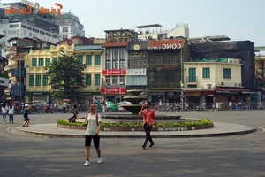 Uncovering the Historical Secrets of Long Van Fountain by Hoan Kiem Lake - image 0