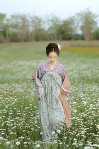 Elegance Redefined in YiTuYu Art Language Vol.4500 with Liu Yuan Yi - image 9