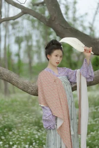 Elegance Redefined in YiTuYu Art Language Vol.4500 with Liu Yuan Yi - image 4