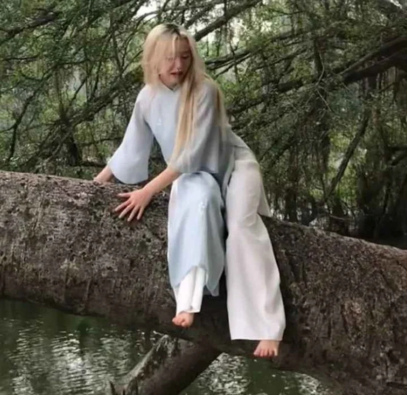 The Hilarious Mishaps of Tet Ao Dai Photoshoots in Vietnam
