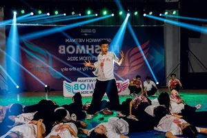 Mãn Nhãn Với Những Màn Trình Diễn Flashmob Sôi Động Của Học Sinh THPT Tại TP.HCM - image 2