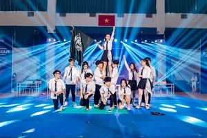 Mãn Nhãn Với Những Màn Trình Diễn Flashmob Sôi Động Của Học Sinh THPT Tại TP.HCM - image 4