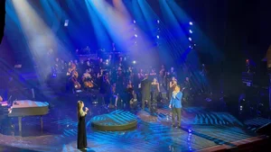 Singer Dang Duong's Wife Expresses Deep Gratitude at His Live Concert - image 11