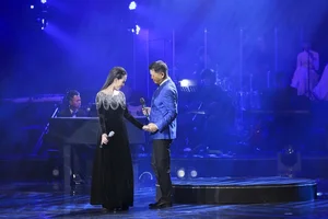 Singer Dang Duong's Wife Expresses Deep Gratitude at His Live Concert - image 10