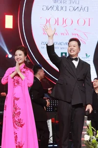 Singer Dang Duong's Wife Expresses Deep Gratitude at His Live Concert - image 9