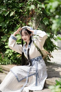 Captivating Portraiture: Art Language Vol.5855 with Model Xiao Ou O - image 1