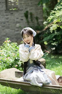 Captivating Portraiture: Art Language Vol.5855 with Model Xiao Ou O - image 0