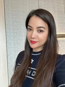 Ngoc Trinh Debuts Bold Short Hairstyle in Stunning New Fashion Look - image 0