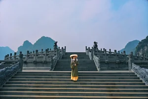 Discover Thung Ui, Ninh Binh: A Cinematic Valley in Vietnam That Looks Like a Historical Drama Movie Set - image 7