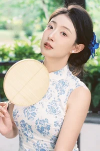 Elegant Portraiture and Artistic Photography Featuring Xiao Wei Xiao Wei in YiTuYu Vol.9882 - image 9