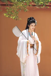 YiTuYu Art Language Vol.7799: The Visual Poetry of Model Qing Qing - image 9