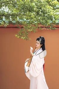 YiTuYu Art Language Vol.7799: The Visual Poetry of Model Qing Qing - image 1
