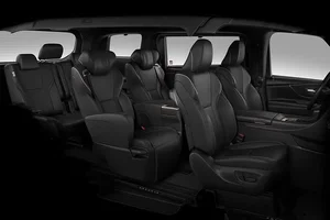 Toyota Unveils Affordable Alphard Plug-In Hybrid Luxury Minivan - image 4