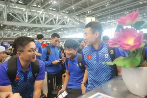 Emotional Homecoming: Xuan Son and Vietnam Team Return with Gold - image 1