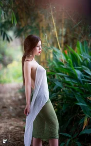 Vietnamese Beauty Showcase: Stunning Portraits from the Pack 16 Collection - image 35