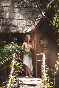 Vietnamese Beauty Showcase: Stunning Portraits from the Pack 16 Collection - image 13