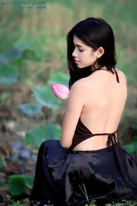 Vietnamese Beauty Showcase: Stunning Portraits from the Pack 16 Collection - image 18