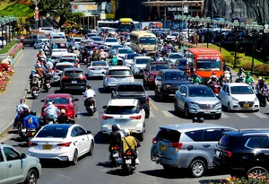 Massive Tourist Exodus from Da Lat After Successful Lunar New Year Holiday - image 0