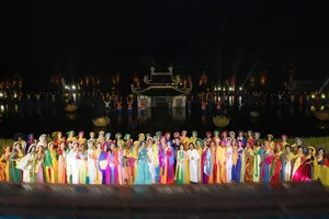 Miss Grand International 2023 Contestants Look Stunning in Traditional Vietnamese Ao Dai - image 5